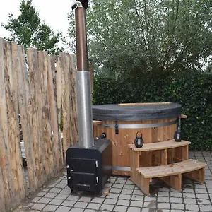  Appartement Romantische Loft Met Heerlijke Hottub